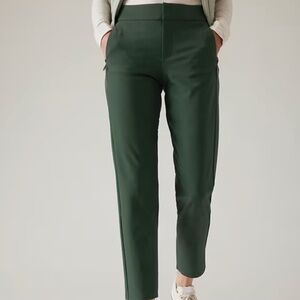 Athleta Stellar Trousers NWT in Seaweed Snack